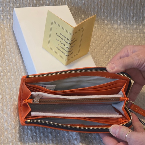 Dooney & Bourke Detroit Tigers Wallet - Picture 8 of 8